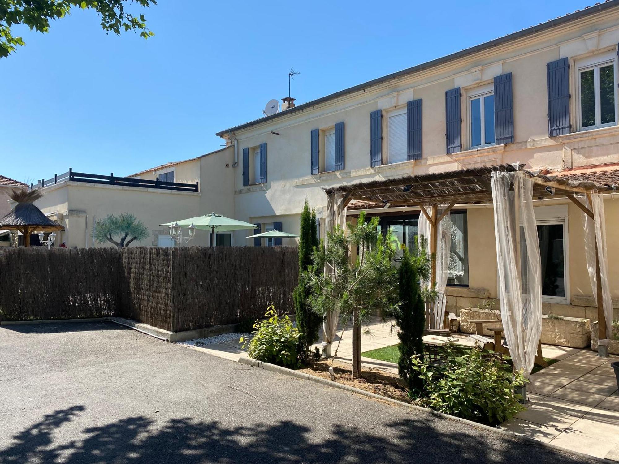 Hotel L'Escale Des Alpilles Rognonas Exterior foto